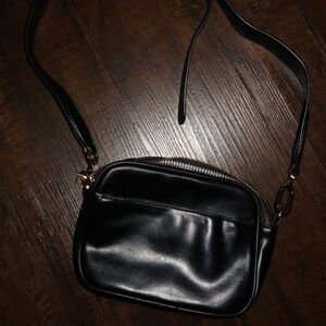 Elegant Black Leather Crossbody Bag